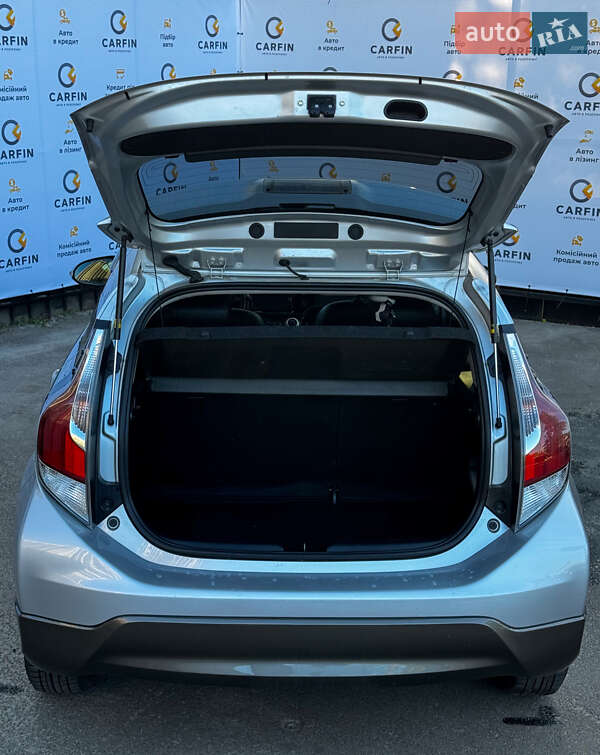 Хетчбек Toyota Aqua 2016 в Києві