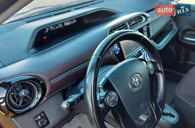 Хэтчбек Toyota Aqua 2015 в 