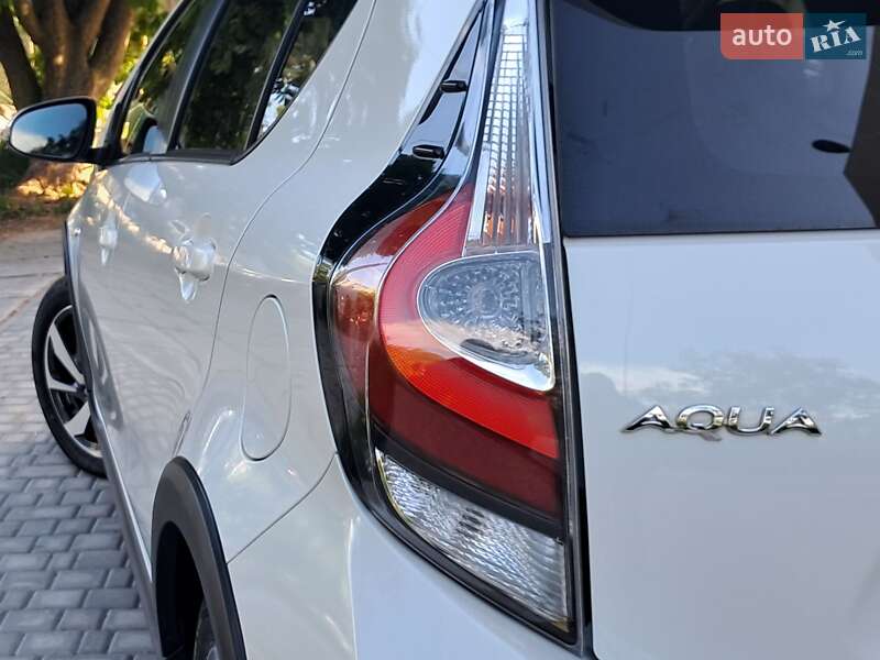 Хетчбек Toyota Aqua 2017 в Одесі