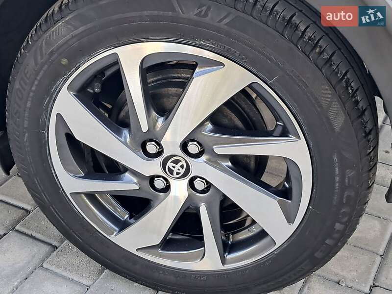 Хетчбек Toyota Aqua 2017 в Одесі
