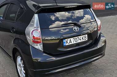 Хэтчбек Toyota Aqua 2013 в 