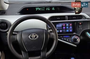 Хэтчбек Toyota Aqua 2013 в 
