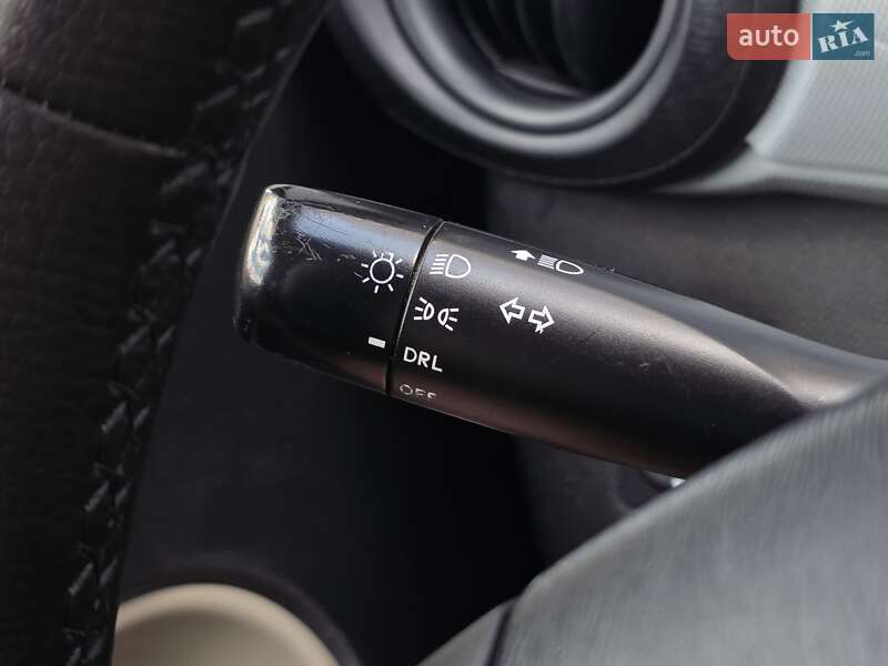 Хетчбек Toyota Aqua 2013 в Києві
