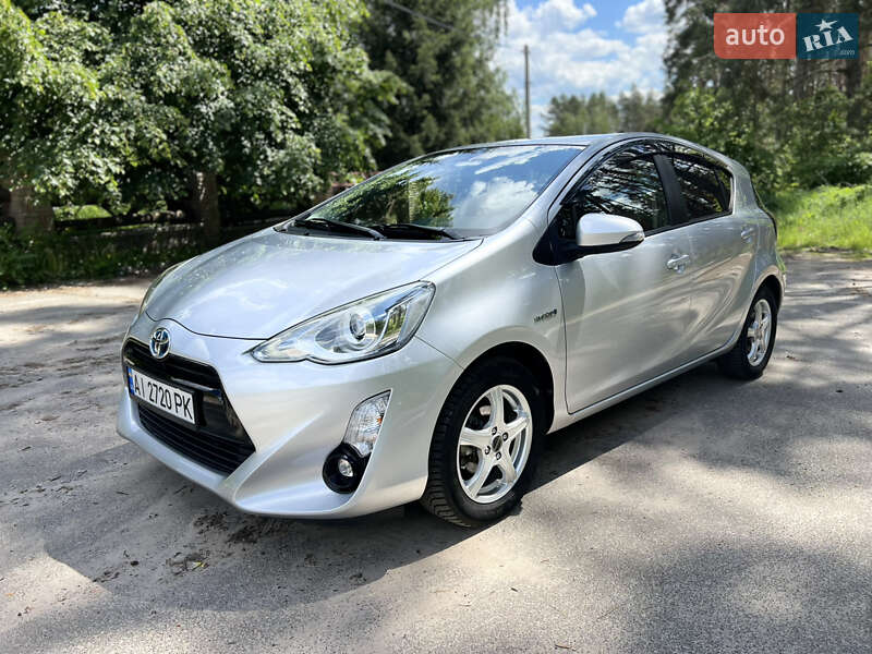Toyota Aqua 2015
