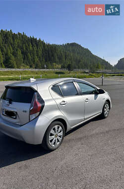 Хэтчбек Toyota Aqua 2015 в Одессе