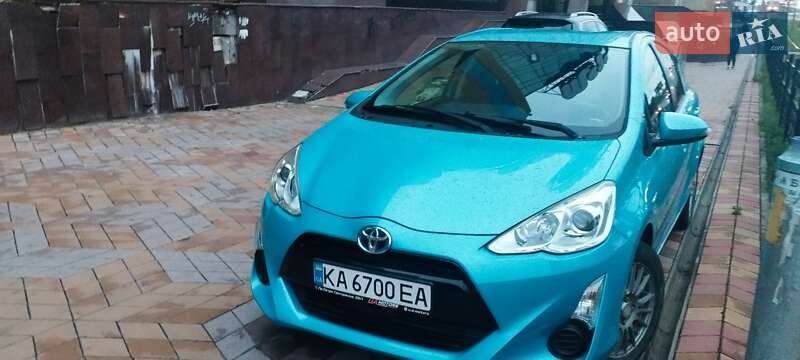 Toyota Aqua 2015