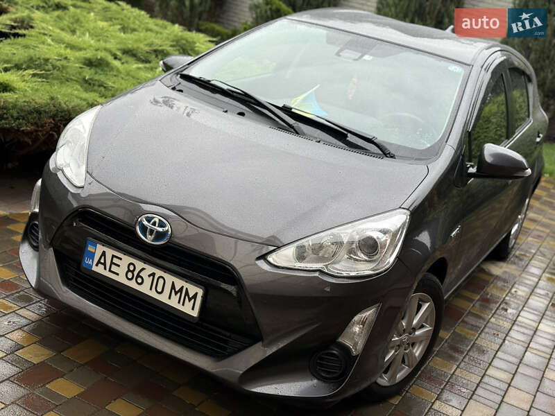 Toyota Aqua 2015