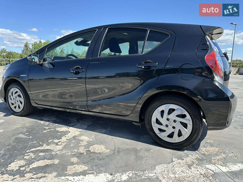 Хетчбек Toyota Aqua 2018 в Києві