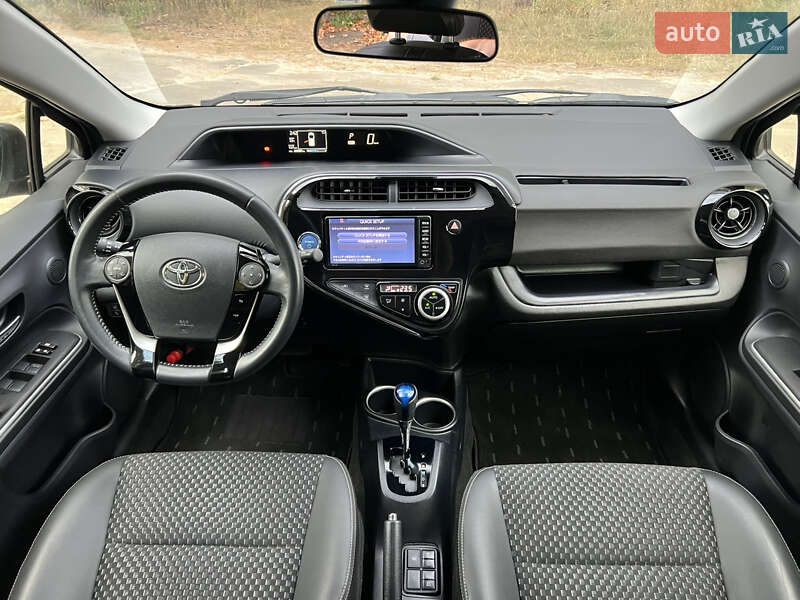 Хэтчбек Toyota Aqua 2017 в Василькове