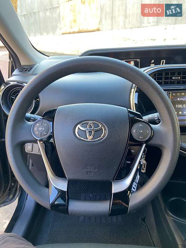 Хетчбек Toyota Aqua 2018 в Києві