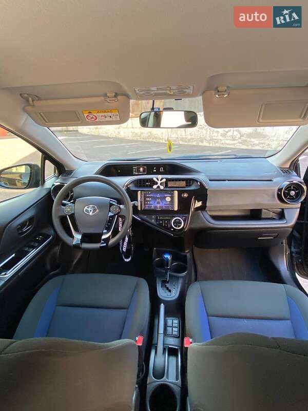 Хетчбек Toyota Aqua 2018 в Києві