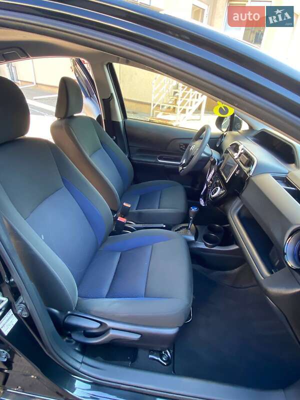 Хетчбек Toyota Aqua 2018 в Києві