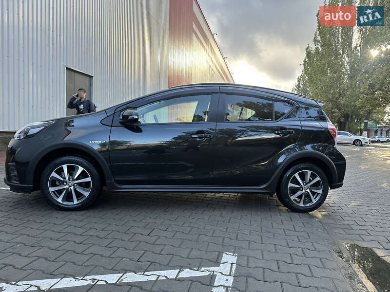 Хэтчбек Toyota Aqua 2019 в Одессе