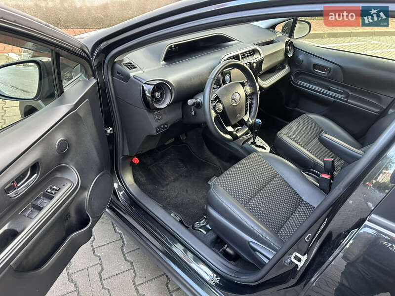 Хэтчбек Toyota Aqua 2019 в Одессе