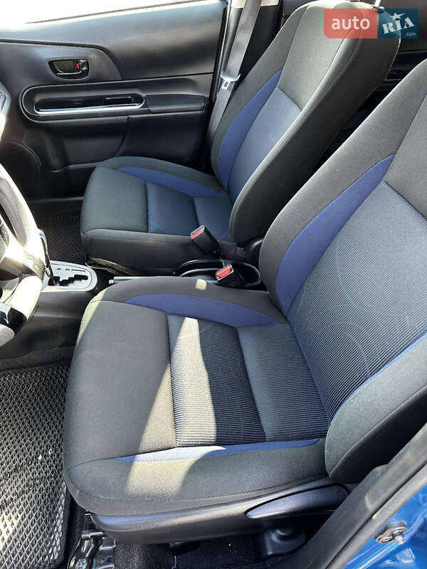 Хетчбек Toyota Aqua 2019 в Києві