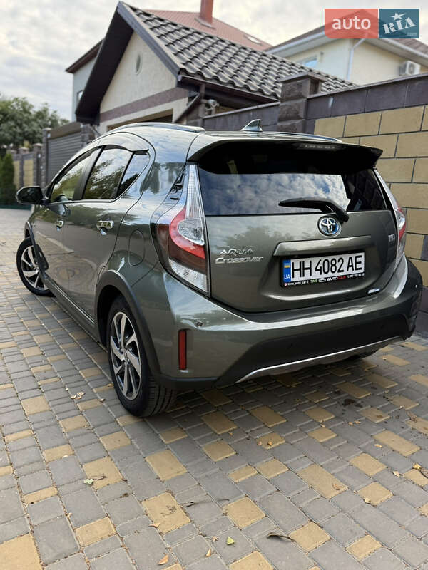 Хэтчбек Toyota Aqua 2020 в Одессе фото 12 Хэтчбек Toyota Aqua 2020 в Одессе