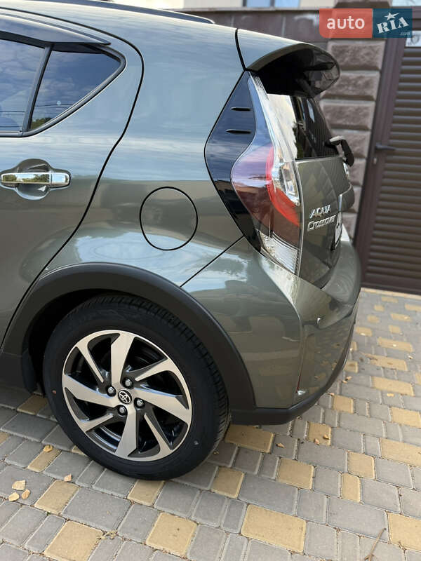 Хэтчбек Toyota Aqua 2020 в Одессе фото 13 Хэтчбек Toyota Aqua 2020 в Одессе