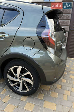 Хетчбек Toyota Aqua 2020 в 