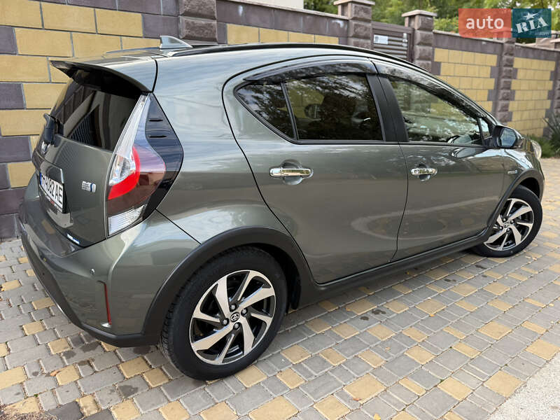 Хэтчбек Toyota Aqua 2020 в Одессе фото 58 Хэтчбек Toyota Aqua 2020 в Одессе