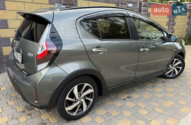 Хетчбек Toyota Aqua 2020 в 