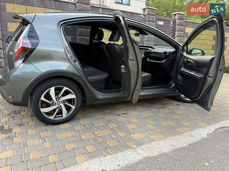 Хэтчбек Toyota Aqua 2020 в Одессе фото 60 Хэтчбек Toyota Aqua 2020 в Одессе