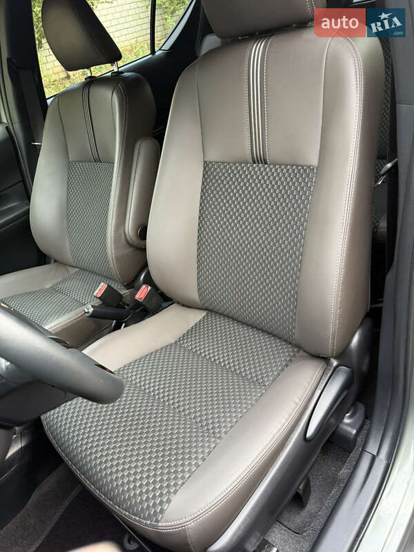 Хэтчбек Toyota Aqua 2020 в Одессе фото 81 Хэтчбек Toyota Aqua 2020 в Одессе