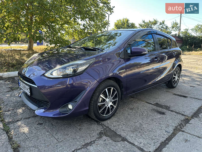 Хетчбек Toyota Aqua 2017 в Одесі