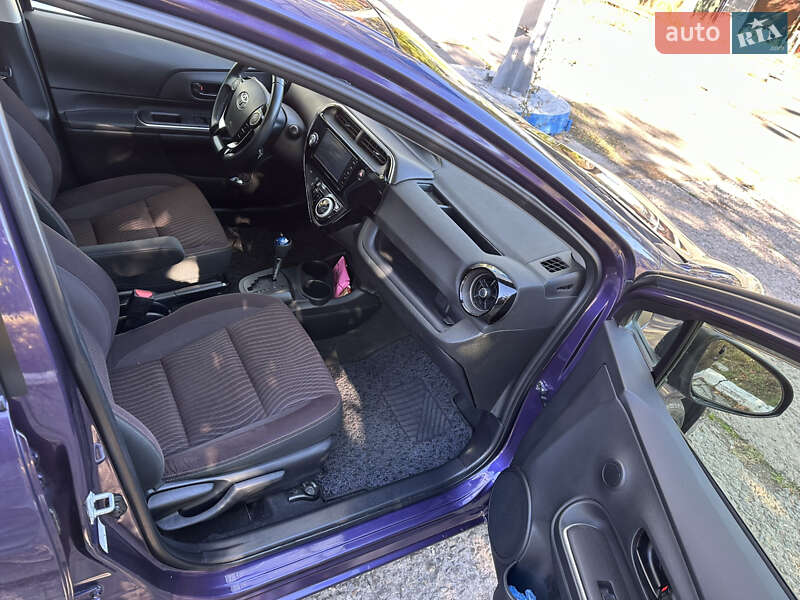 Хетчбек Toyota Aqua 2017 в Одесі