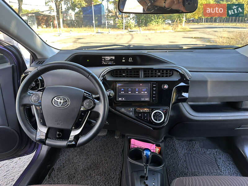 Хетчбек Toyota Aqua 2017 в Одесі