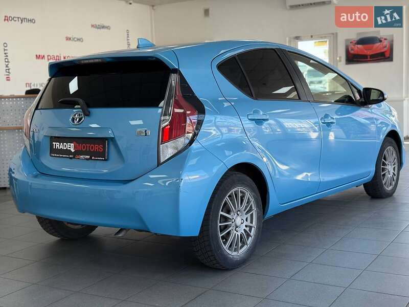 Хэтчбек Toyota Aqua 2015 в Киеве фото 13 Хэтчбек Toyota Aqua 2015 в Киеве