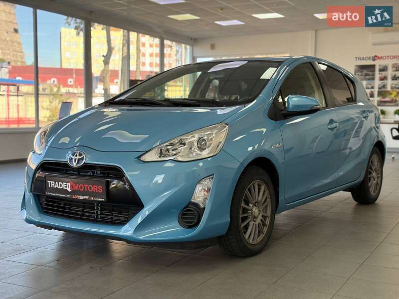 Хэтчбек Toyota Aqua 2015 в Киеве фото 6 Хэтчбек Toyota Aqua 2015 в Киеве