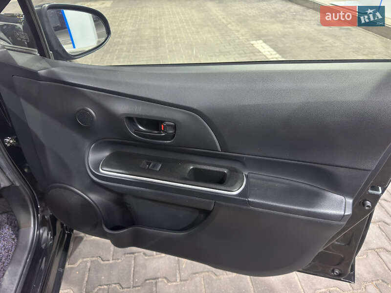 Хэтчбек Toyota Aqua 2018 в Киеве