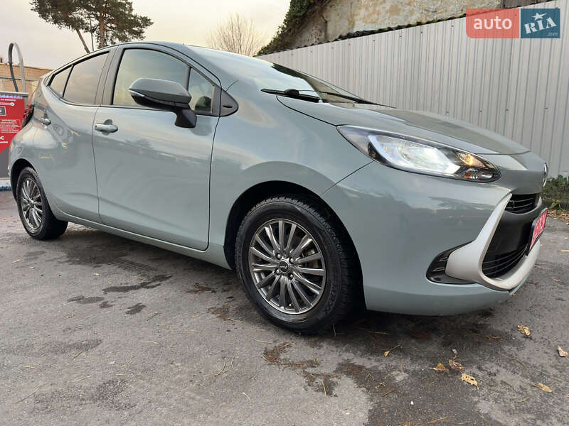 Хэтчбек Toyota Aqua 2022 в Киеве