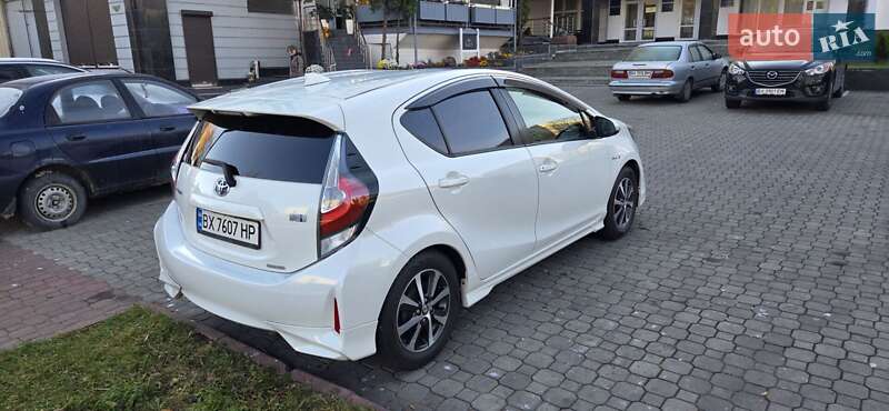 Хетчбек Toyota Aqua 2017 в Хмельницькому