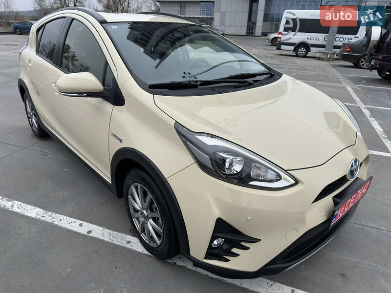Хэтчбек Toyota Aqua 2019 в Киеве фото 3 Хэтчбек Toyota Aqua 2019 в Киеве