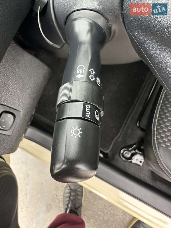 Хэтчбек Toyota Aqua 2019 в Киеве фото 51 Хэтчбек Toyota Aqua 2019 в Киеве