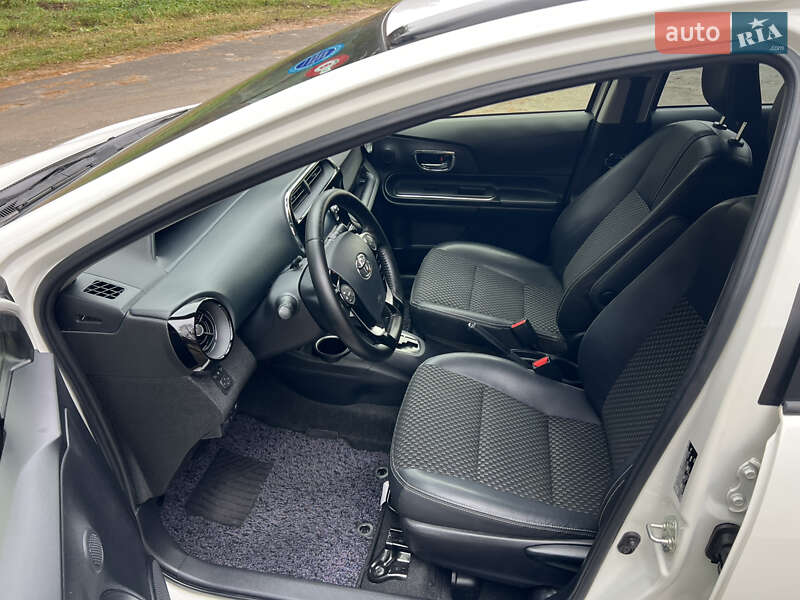 Хэтчбек Toyota Aqua 2018 в Василькове