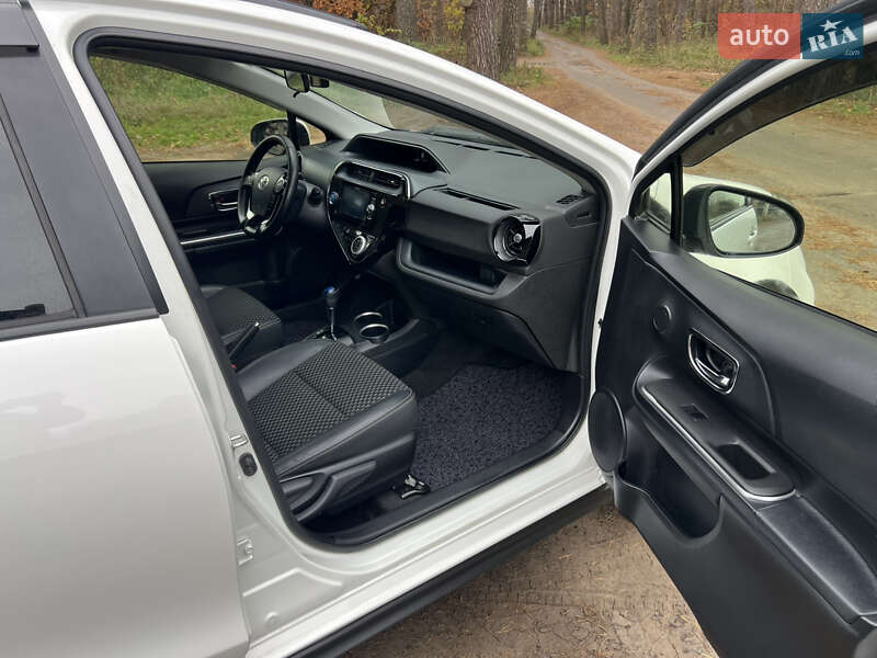 Хэтчбек Toyota Aqua 2018 в Василькове