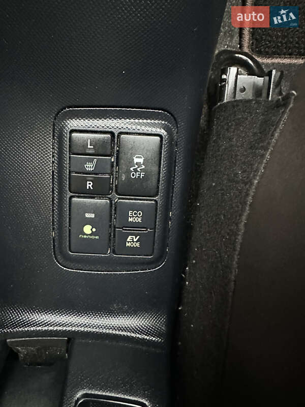 Хэтчбек Toyota Aqua 2020 в Киеве фото 53 Хэтчбек Toyota Aqua 2020 в Киеве