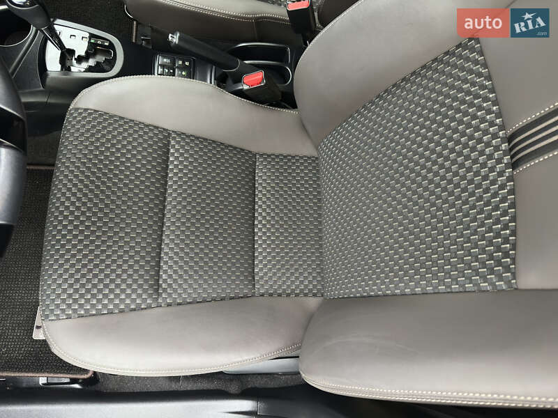 Хэтчбек Toyota Aqua 2020 в Киеве фото 61 Хэтчбек Toyota Aqua 2020 в Киеве