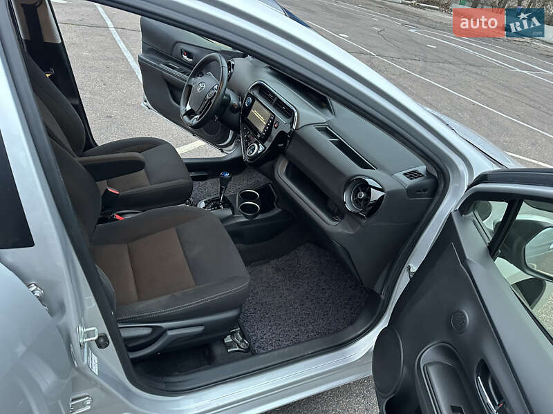 Хэтчбек Toyota Aqua 2020 в Киеве