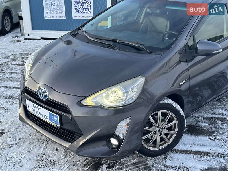 Хетчбек Toyota Aqua 2015 в Києві