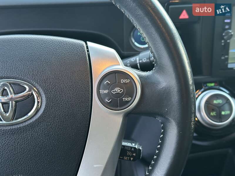 Хетчбек Toyota Aqua 2015 в Києві