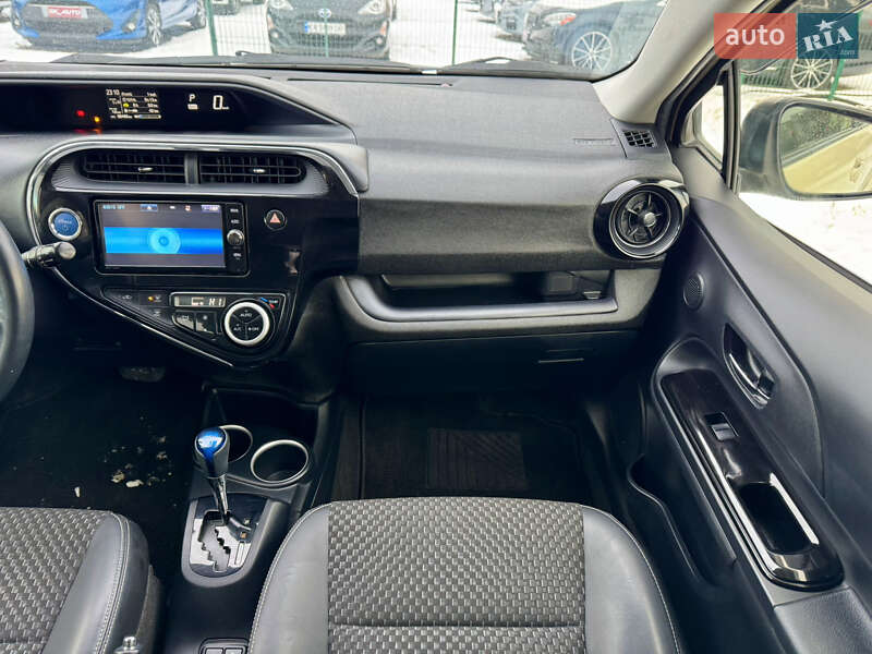 Хэтчбек Toyota Aqua 2018 в Киеве