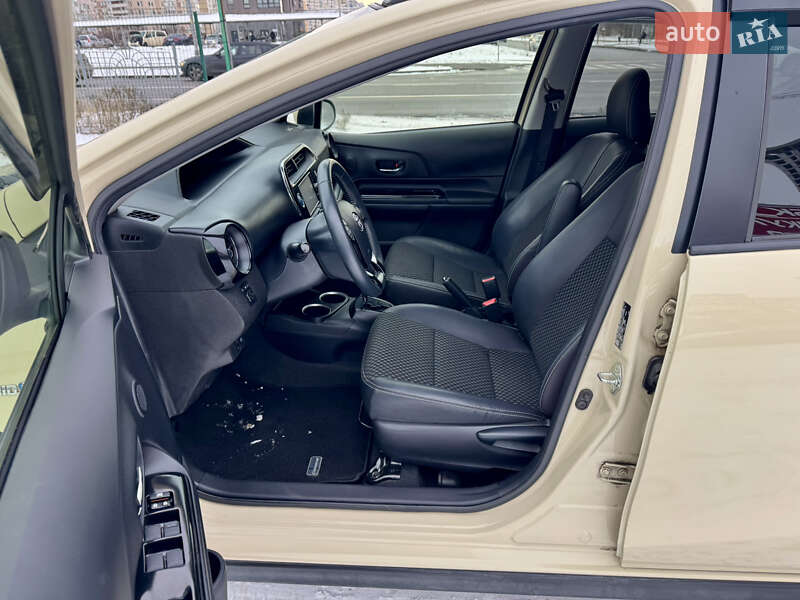 Хэтчбек Toyota Aqua 2018 в Киеве