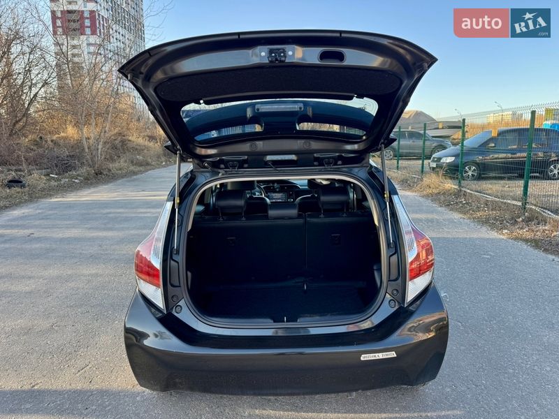 Хэтчбек Toyota Aqua 2015 в Киеве