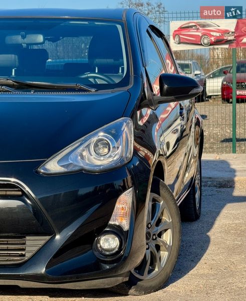 Хэтчбек Toyota Aqua 2015 в Киеве