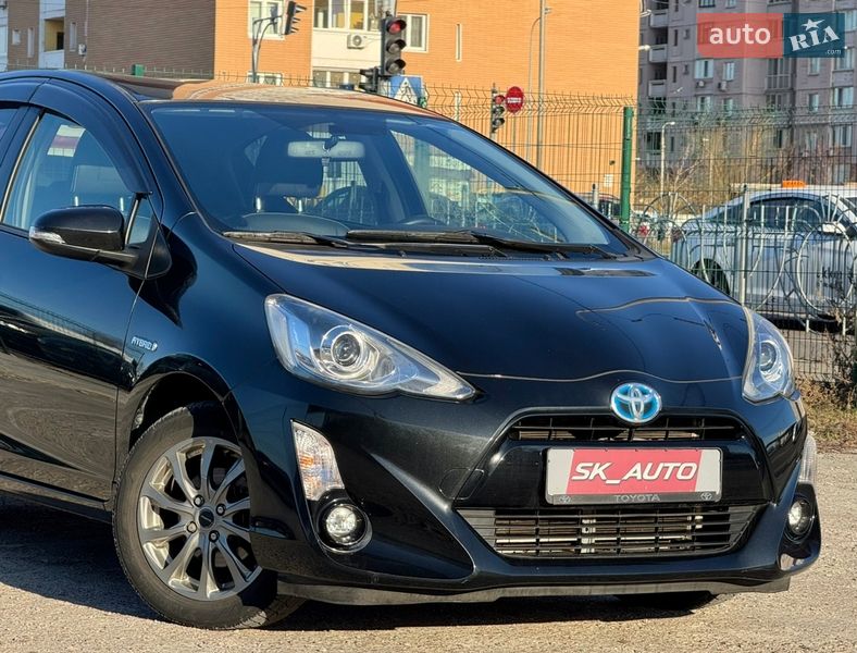 Хэтчбек Toyota Aqua 2015 в Киеве