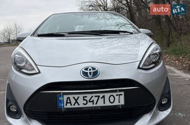 Хетчбек Toyota Aqua 2017 в Києві