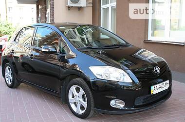 Хэтчбек Toyota Auris 2011 в Киеве